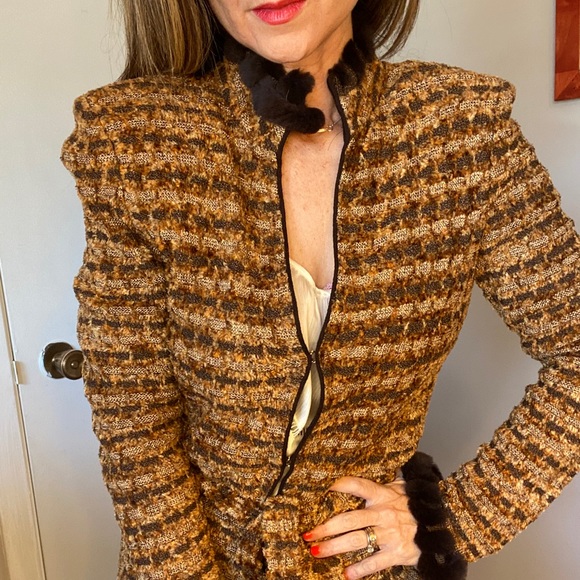 St. John Collection Sweaters - St John Collection gold & brown knit duster, fur